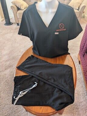 Figs Women's Black Scrub Top & Straight Leg Pants, Size L